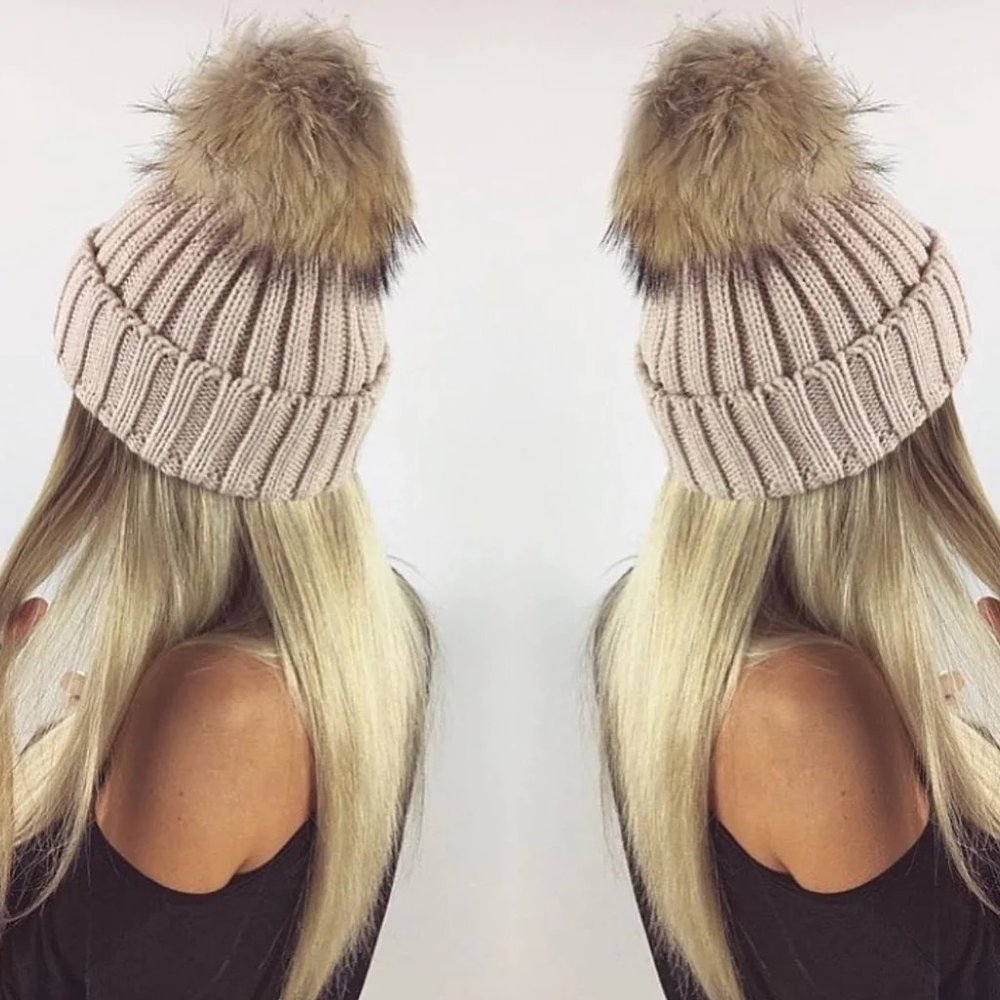 BEIGE FUR POM BOBBLE HAT